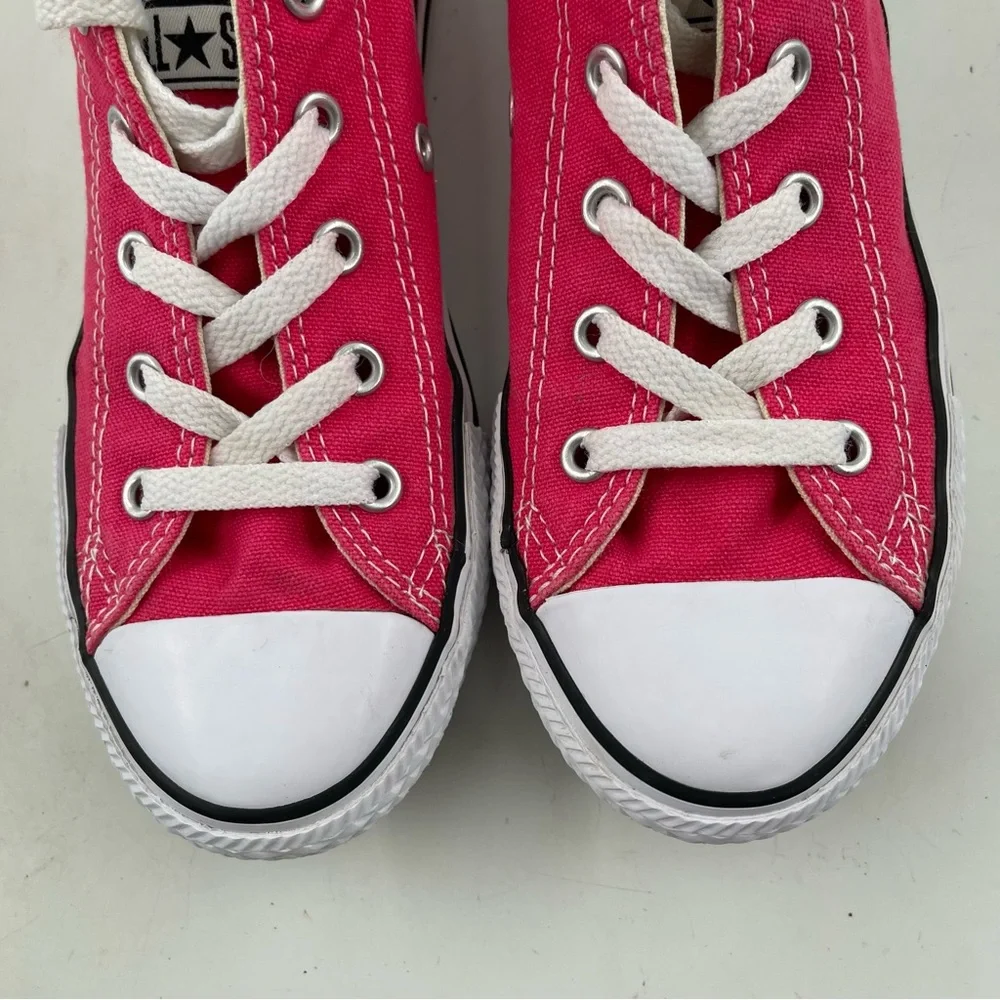 Converse excellent preowned